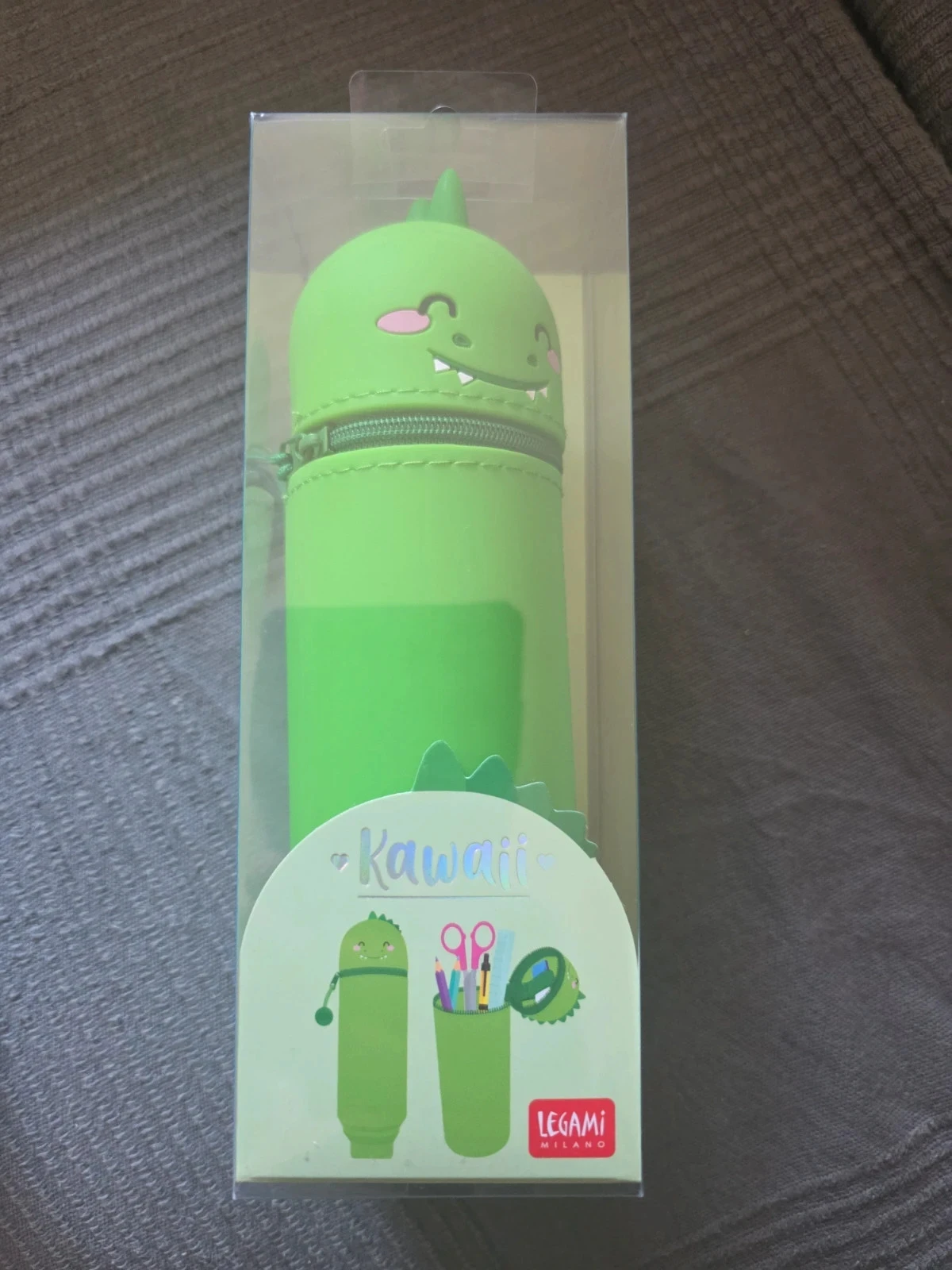 Kawaï Dino Pencil Case Set - Legami and Djeco – photo 3